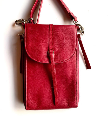 Nash Accordion Phone Pocket