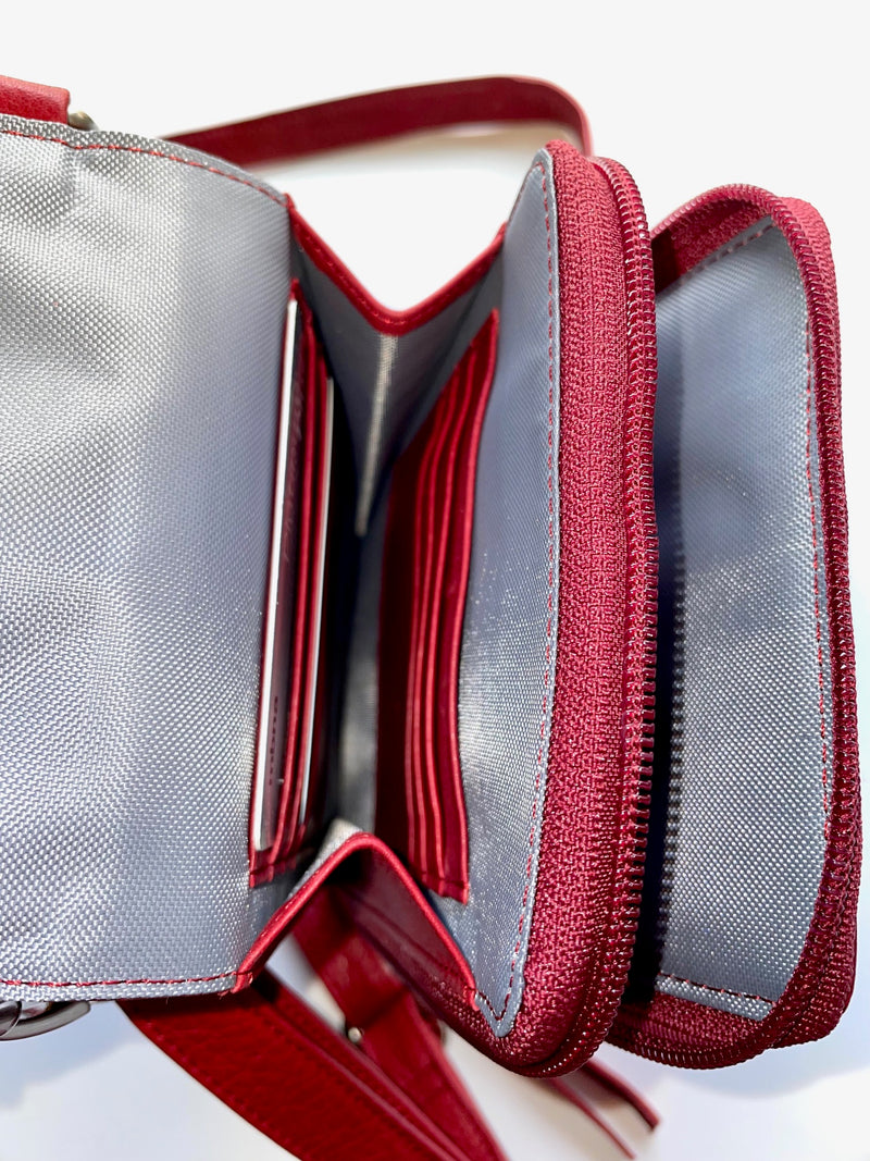 Nash Accordion Phone Pocket
